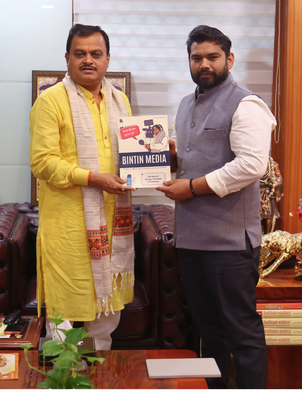 Bintin Media magazine shared at a guest meeting